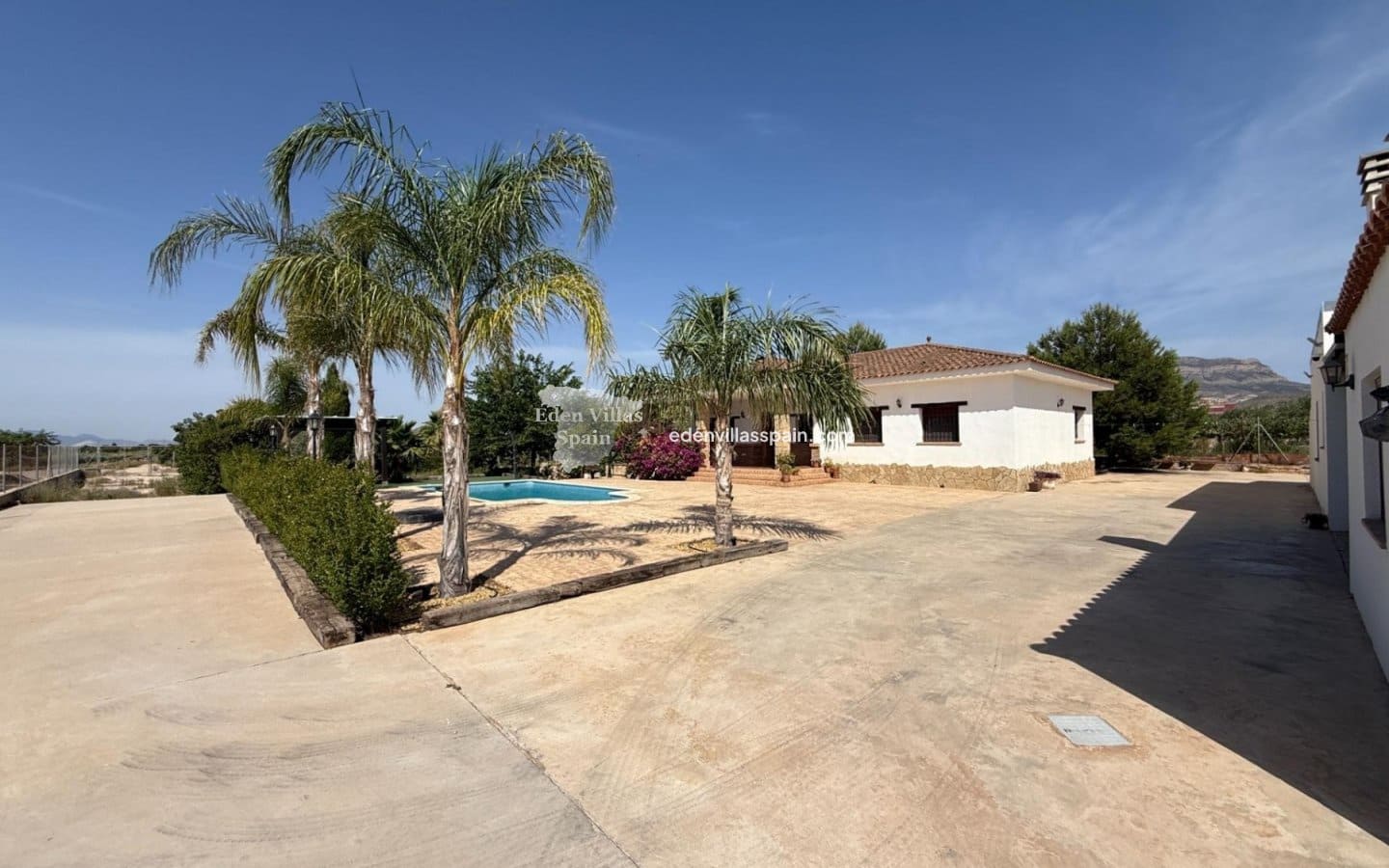 3 quarto Quinta/Casa Rural para venda em Alicante cidade com piscina - 700 000 € (Ref: 9961474)