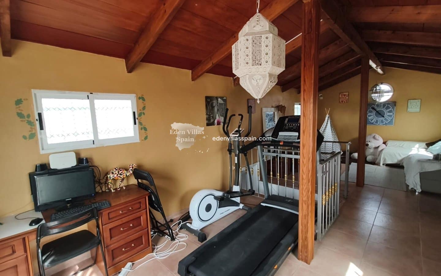 4 soverom Villa til salgs i Alicante by med svømmebasseng garasje - € 459 000 (Ref: 9979302)