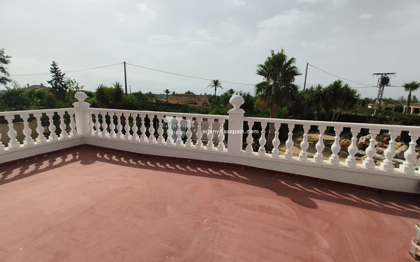 4 soverom Villa til salgs i Alicante by med svømmebasseng garasje - € 459 000 (Ref: 9979302)