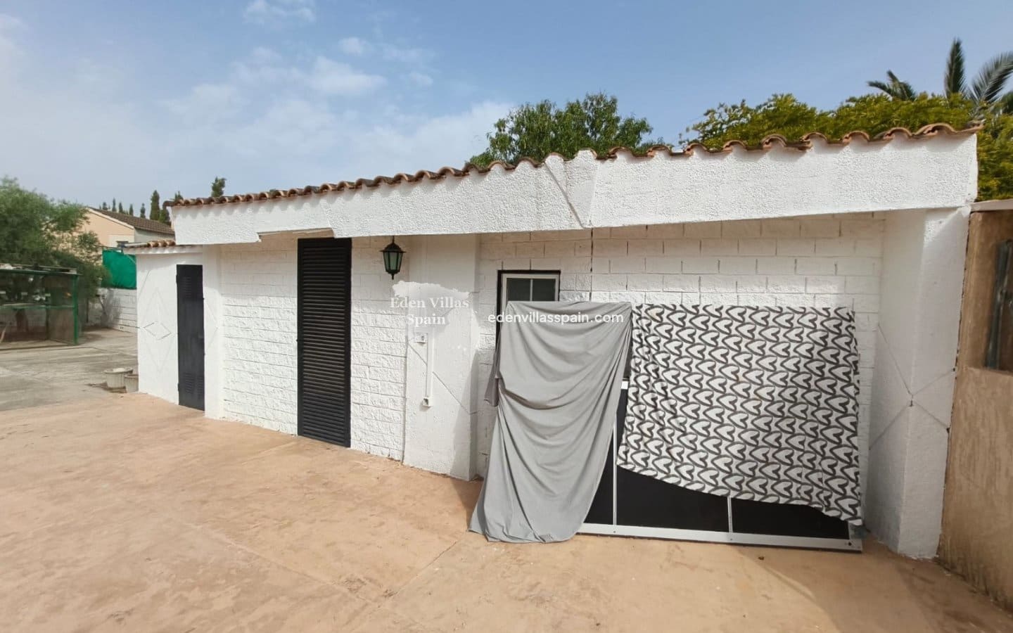4 soverom Villa til salgs i Alicante by med svømmebasseng garasje - € 459 000 (Ref: 9979302)