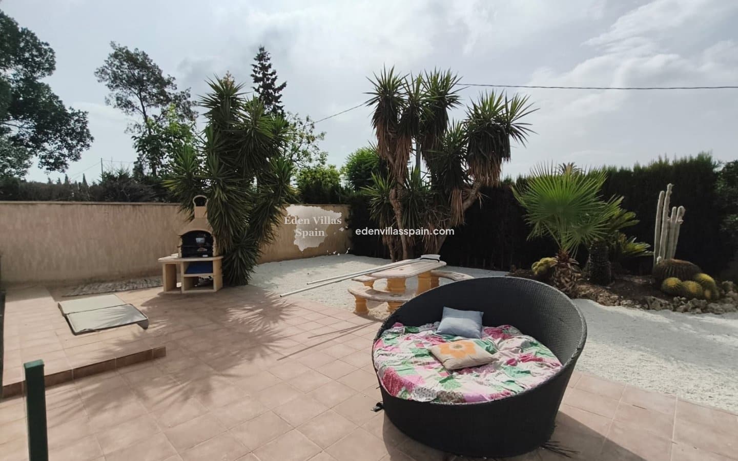 4 soverom Villa til salgs i Alicante by med svømmebasseng garasje - € 459 000 (Ref: 9979302)