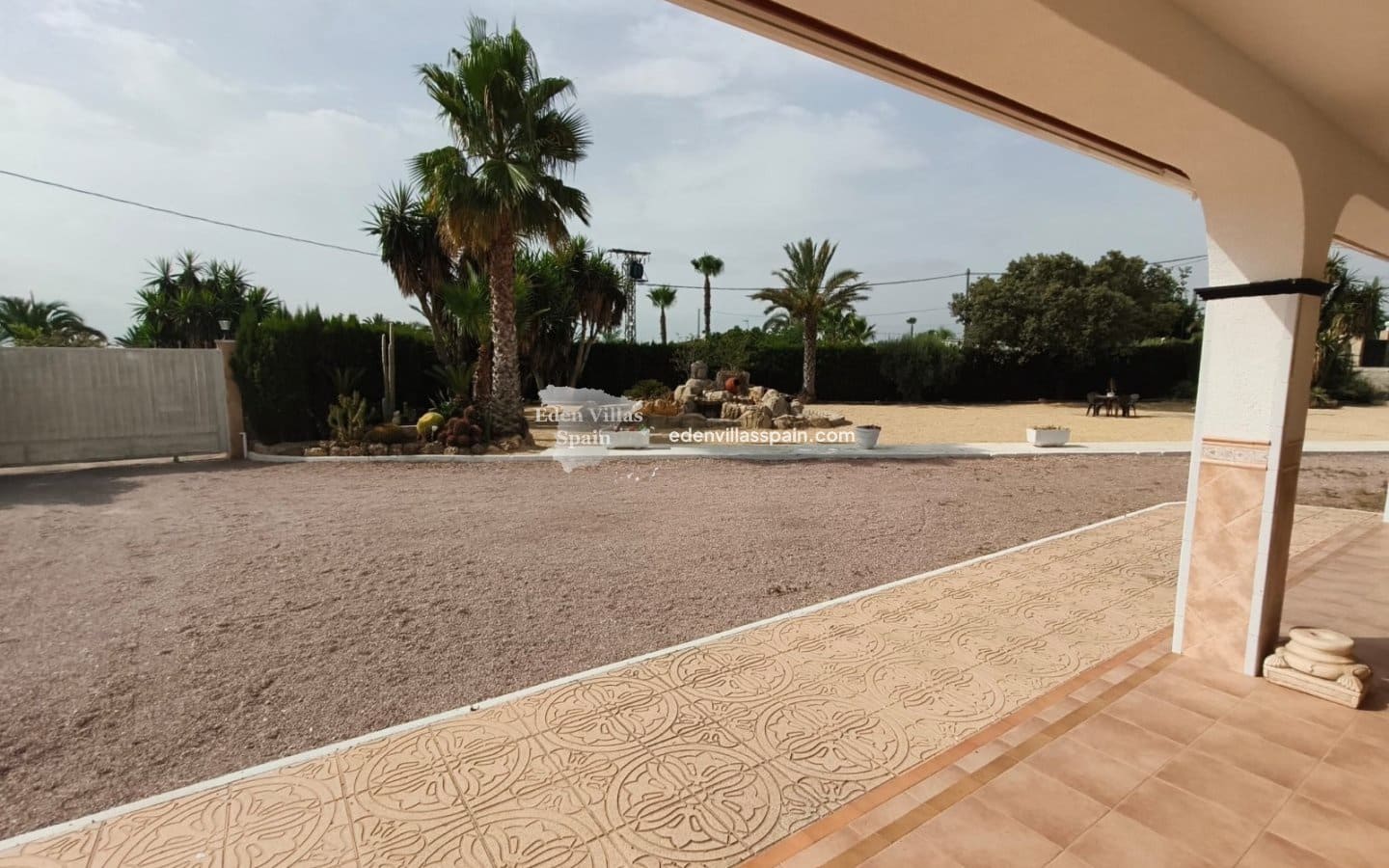 4 soverom Villa til salgs i Alicante by med svømmebasseng garasje - € 459 000 (Ref: 9979302)