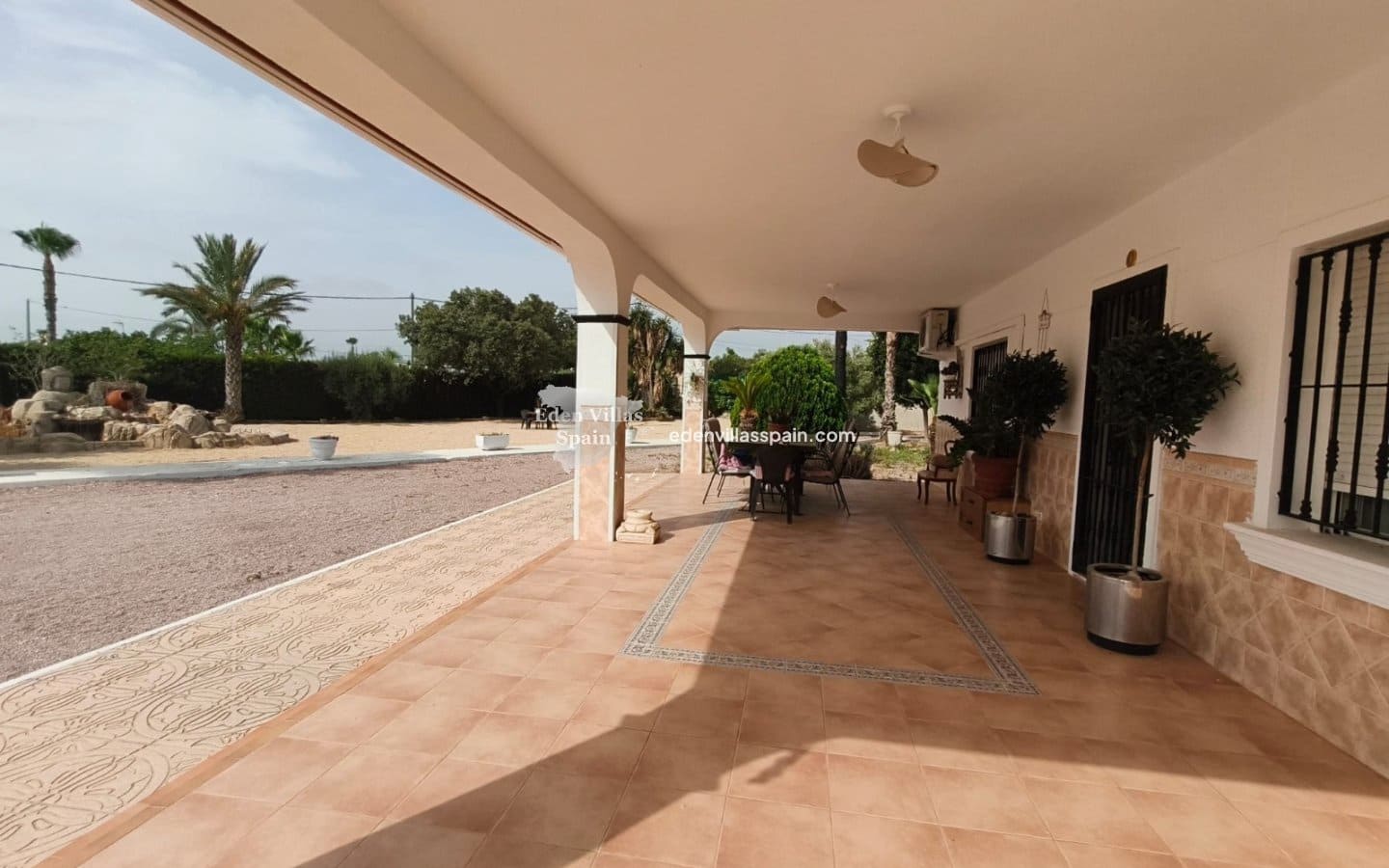 4 soverom Villa til salgs i Alicante by med svømmebasseng garasje - € 459 000 (Ref: 9979302)