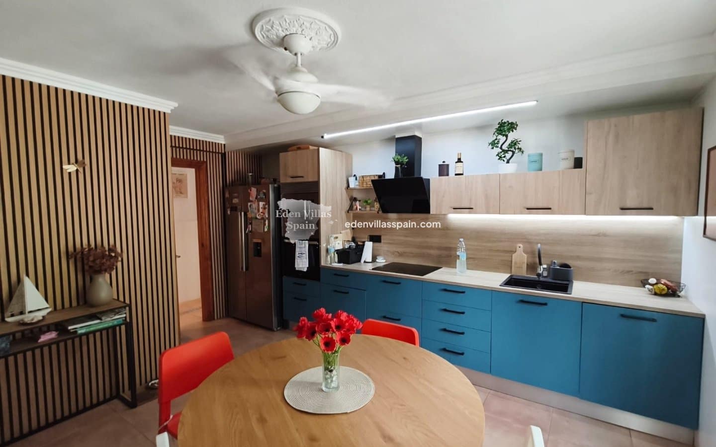 4 soverom Villa til salgs i Alicante by med svømmebasseng garasje - € 459 000 (Ref: 9979302)
