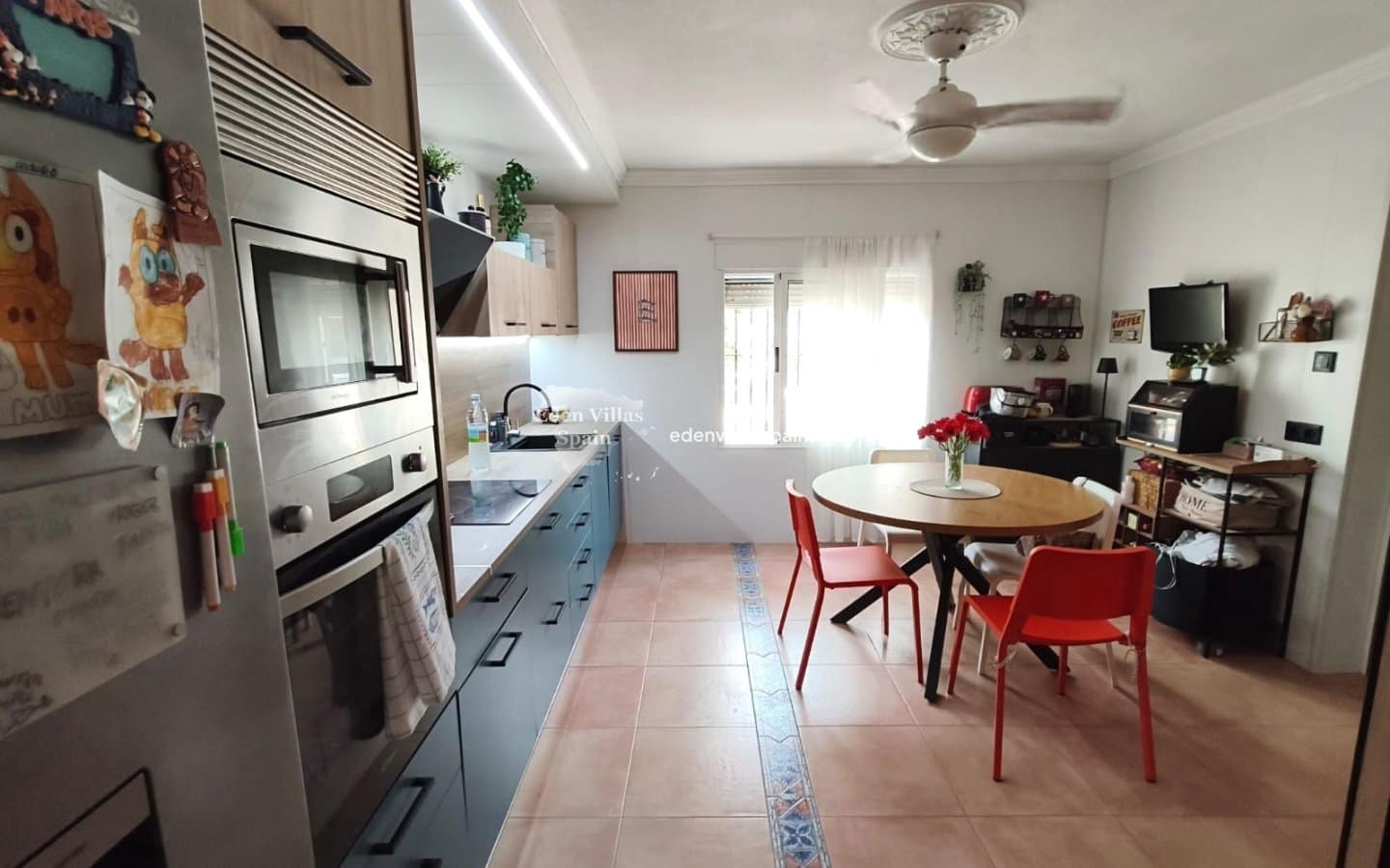 4 soverom Villa til salgs i Alicante by med svømmebasseng garasje - € 459 000 (Ref: 9979302)