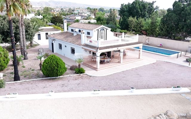 4 soverom Villa til salgs i Alicante by med svømmebasseng garasje - € 459 000 (Ref: 9979302)