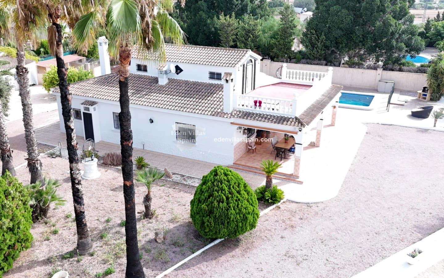 4 soverom Villa til salgs i Alicante by med svømmebasseng garasje - € 459 000 (Ref: 9979302)