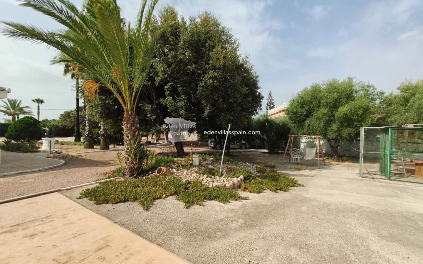 4 soverom Villa til salgs i Alicante by med svømmebasseng garasje - € 459 000 (Ref: 9979302)