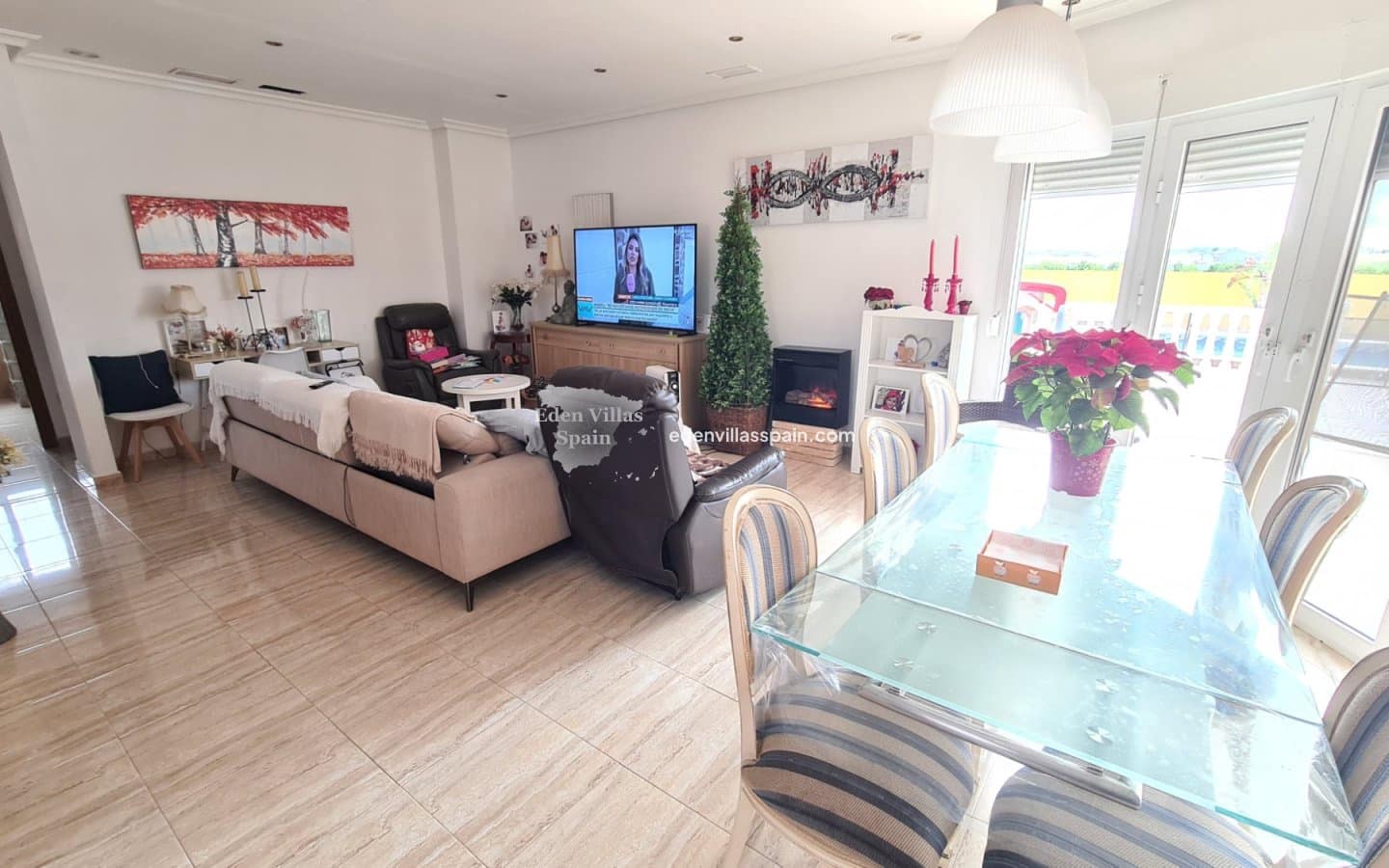 3 soveværelse Finca/Landehus til salg i Catral med swimmingpool - € 390.000 (Ref: 9981321)