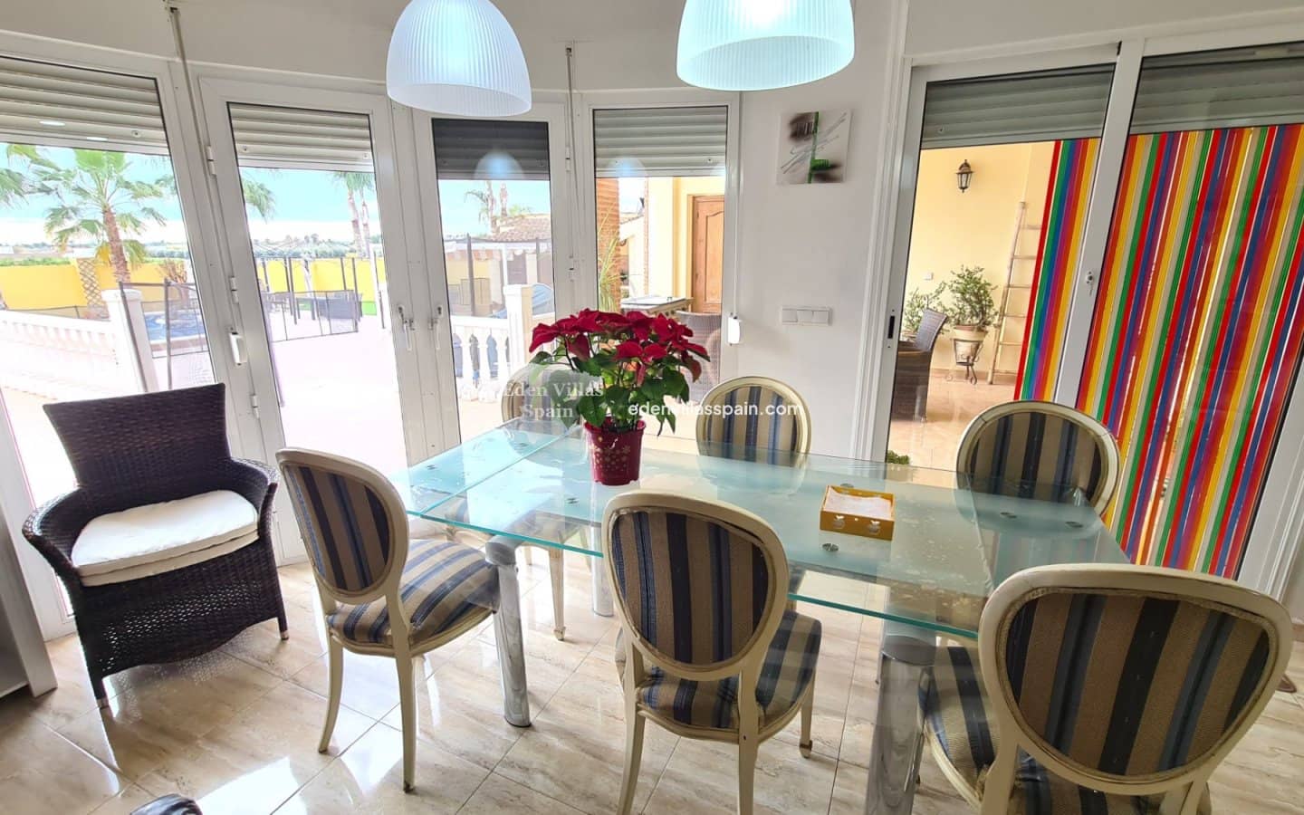 3 soveværelse Finca/Landehus til salg i Catral med swimmingpool - € 390.000 (Ref: 9981321)