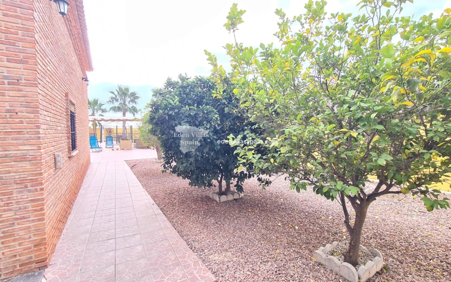 3 soveværelse Finca/Landehus til salg i Catral med swimmingpool - € 390.000 (Ref: 9981321)