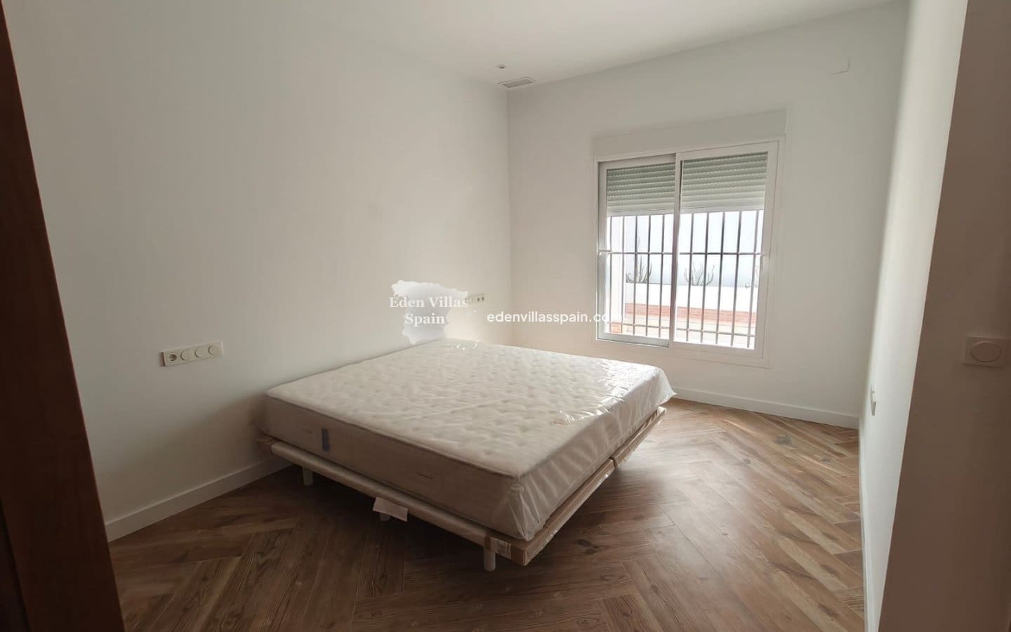 3 bedroom Townhouse for sale in Catral - € 250,000 (Ref: 9985261)