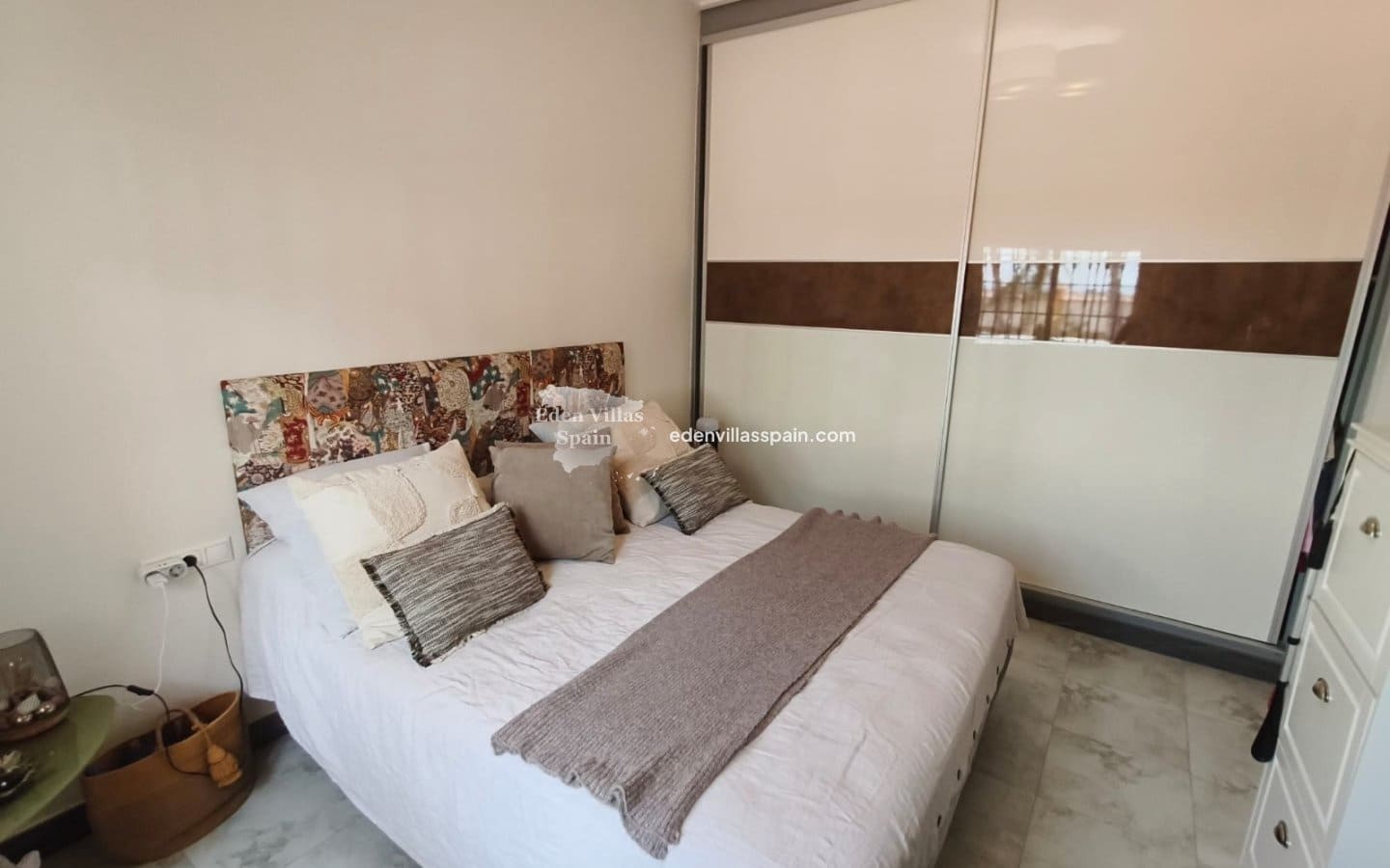 4 slaapkamer Villa te koop in Alicante stad met zwembad garage - € 695.000 (Ref: 9994597)