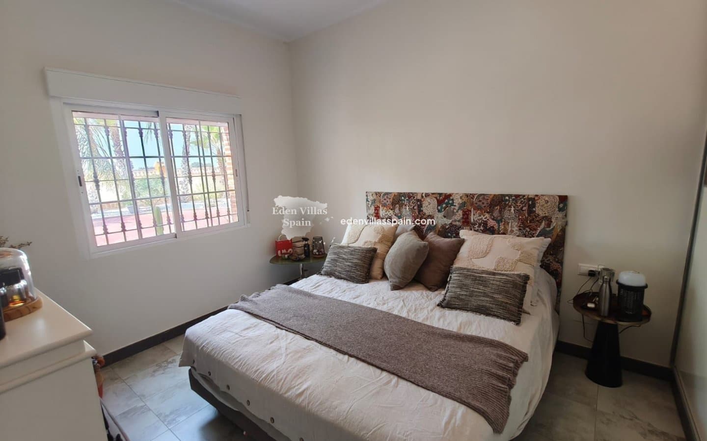 4 slaapkamer Villa te koop in Alicante stad met zwembad garage - € 695.000 (Ref: 9994597)