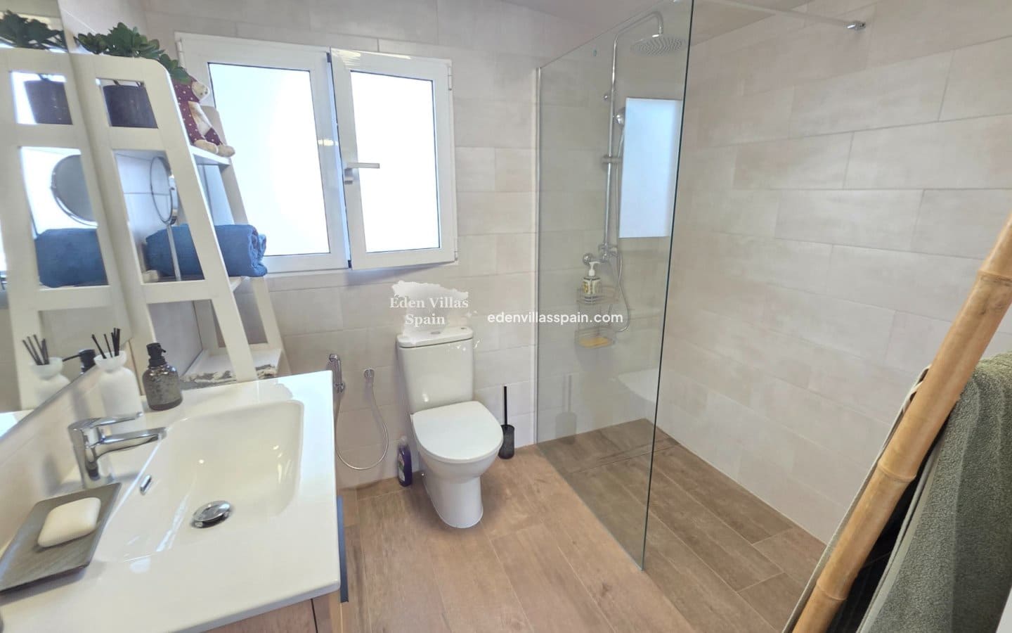 4 soverom Villa til salgs i Catral med svømmebasseng garasje - € 695 000 (Ref: 9994599)