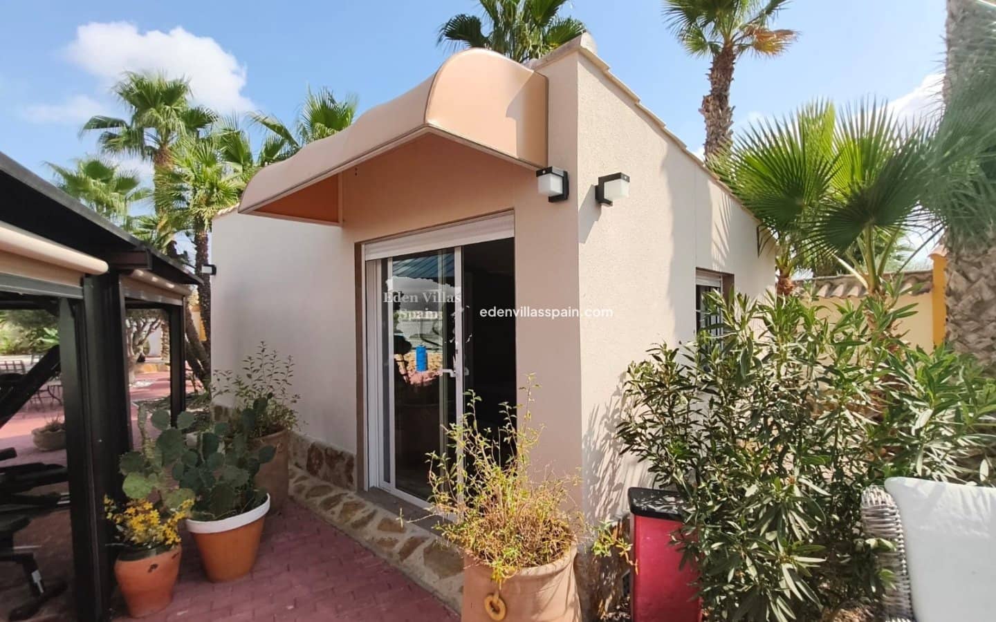 4 soverom Villa til salgs i Catral med svømmebasseng garasje - € 695 000 (Ref: 9994599)