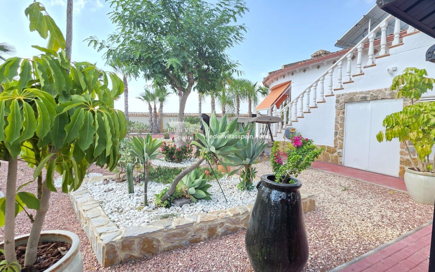 4 soverom Villa til salgs i Catral med svømmebasseng garasje - € 695 000 (Ref: 9994599)