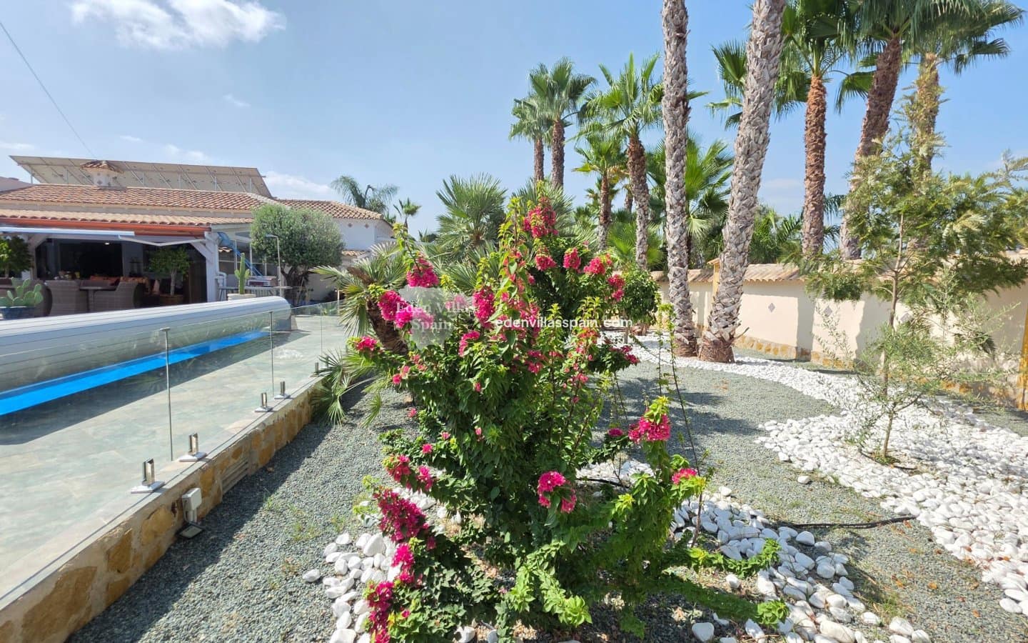 4 soverom Villa til salgs i Catral med svømmebasseng garasje - € 695 000 (Ref: 9994599)