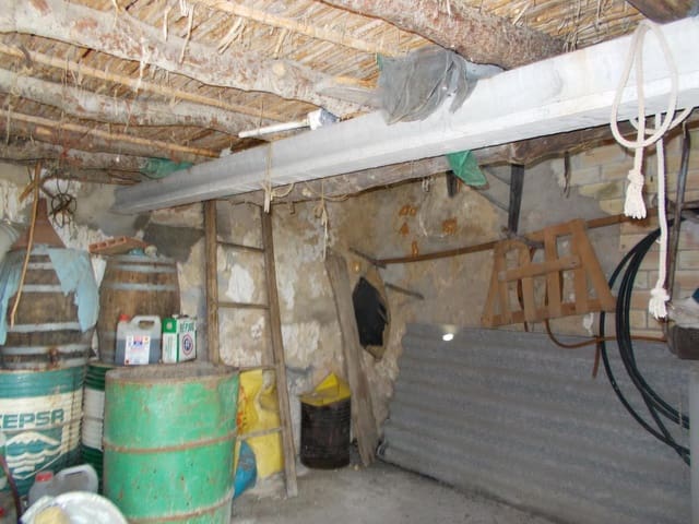 Finca/Herregård til salgs i El Perelló - € 45 000 (Ref: 4782964)