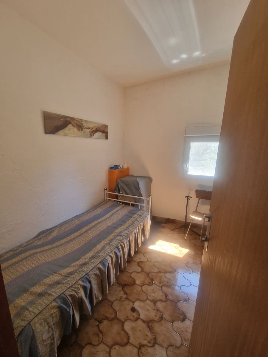 3 bedroom Finca/Country House for sale in El Pinell de Brai with pool - € 113,000 (Ref: 9867415)