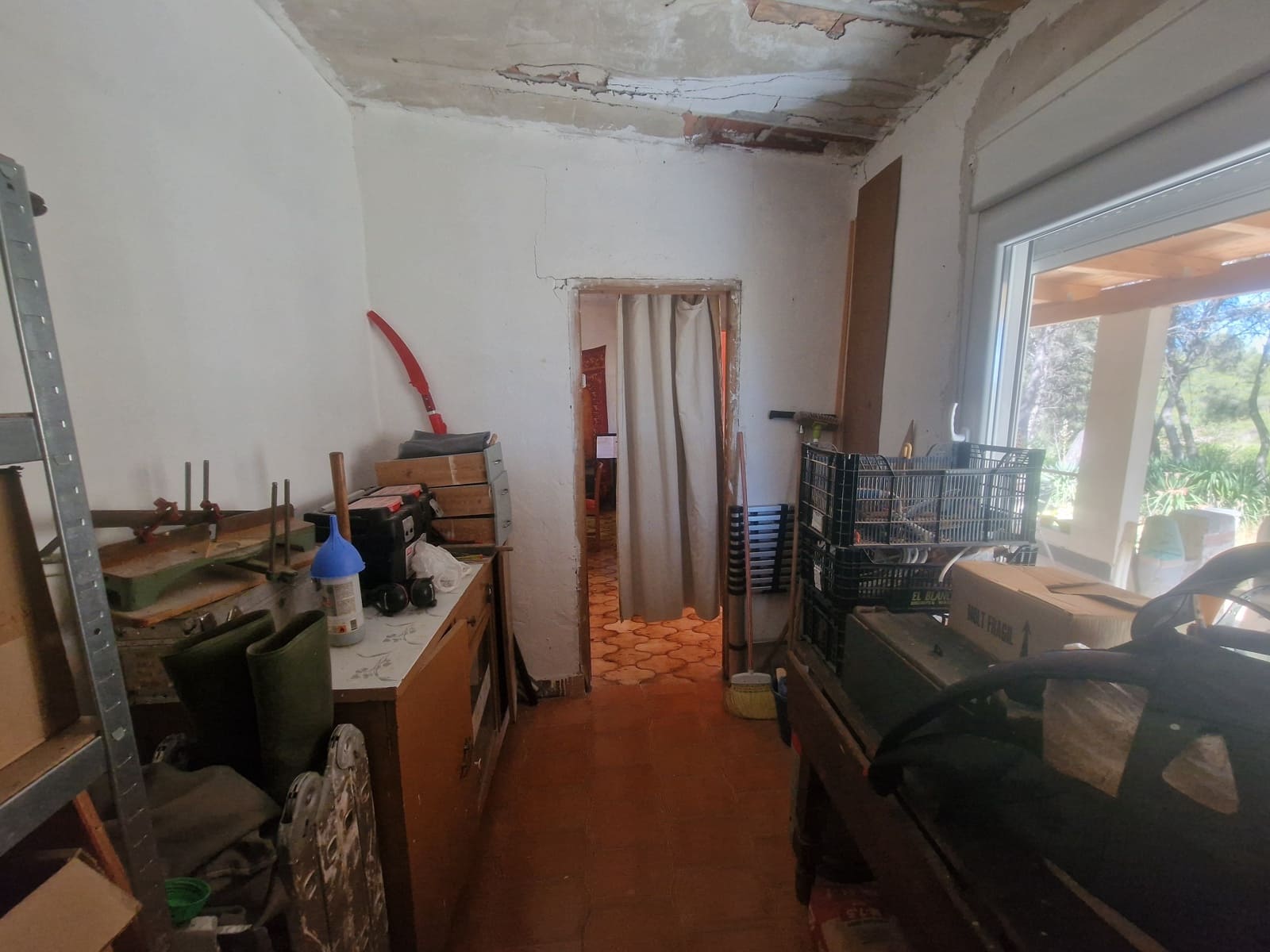 3 bedroom Finca/Country House for sale in El Pinell de Brai with pool - € 113,000 (Ref: 9867415)