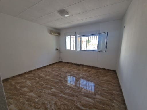 3 bedroom Townhouse for sale in Deltebre with garage - € 126,000 (Ref: 9928014)