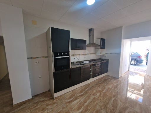 3 bedroom Townhouse for sale in Deltebre with garage - € 126,000 (Ref: 9928014)