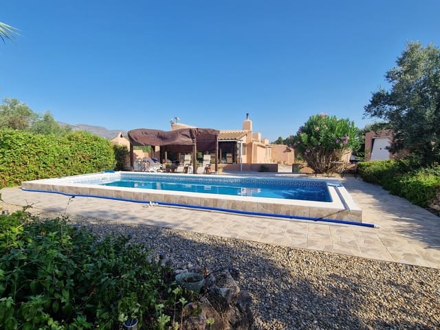 4 slaapkamer Finca/Landhuis te koop in El Perelló met zwembad garage - € 360.000 (Ref: 9965658)