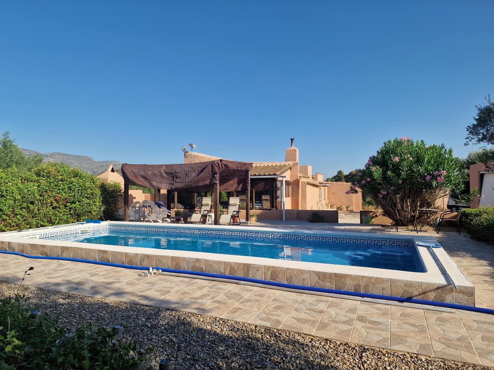 4 slaapkamer Finca/Landhuis te koop in El Perello met zwembad garage - € 360.000 (Ref: 9965658)