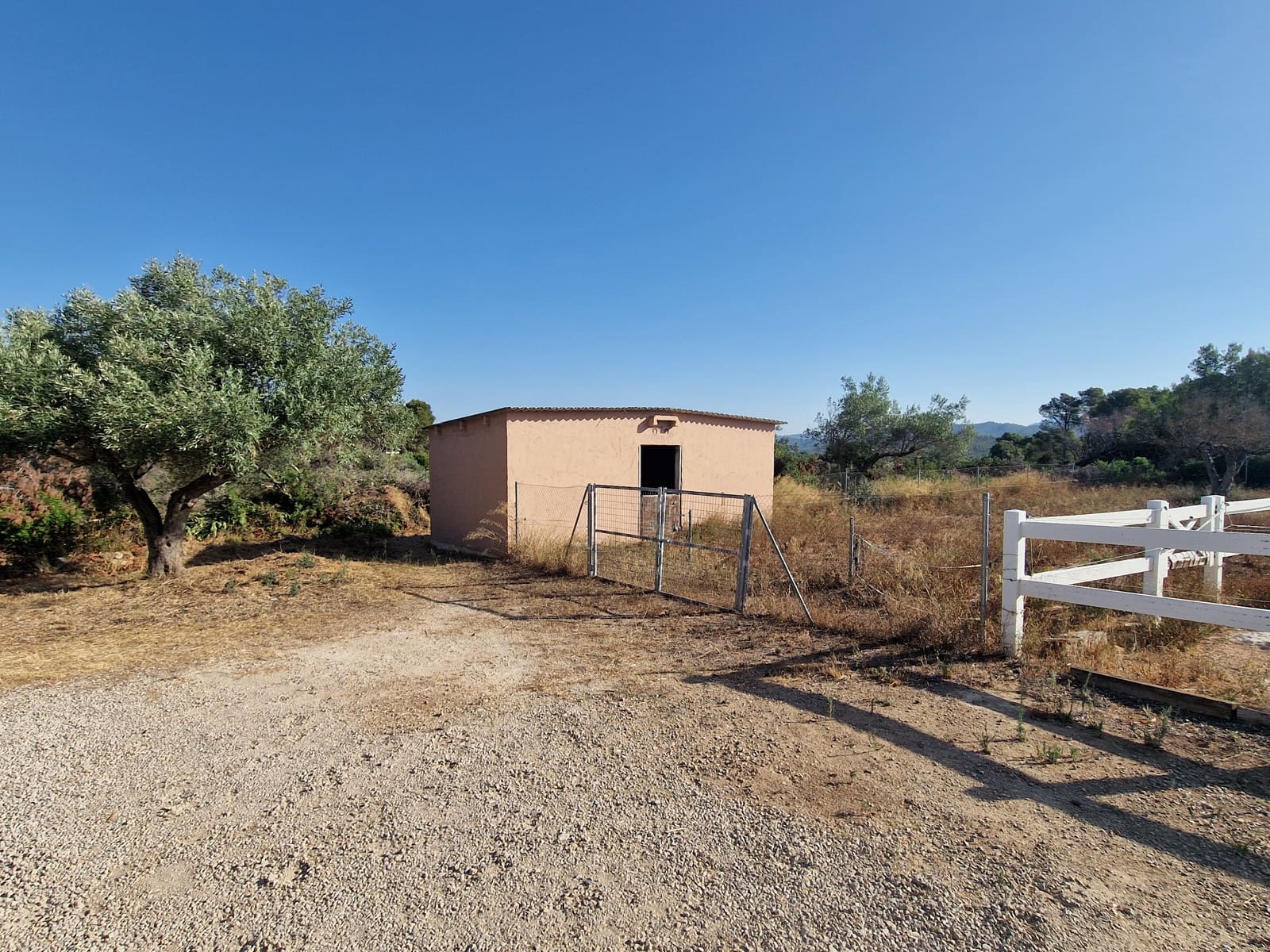 4 slaapkamer Finca/Landhuis te koop in El Perello met zwembad garage - € 360.000 (Ref: 9965658)