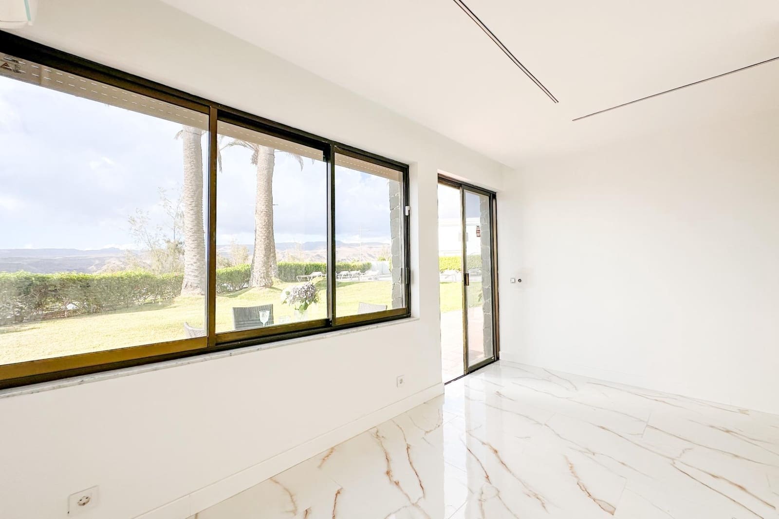 1 bedroom Apartment for sale in Puerto Rico with pool - € 299,000 (Ref: 10168480)