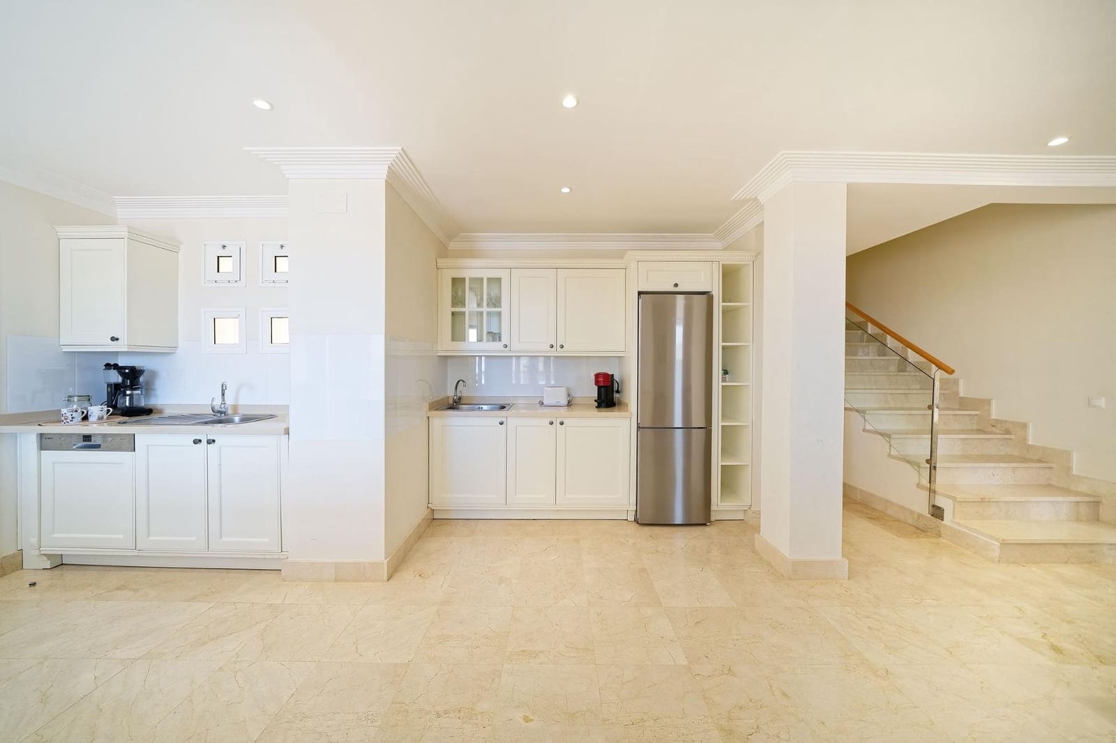 3 soverom Leilighet til salgs i Mogan med svømmebasseng garasje - € 750 000 (Ref: 7729500)