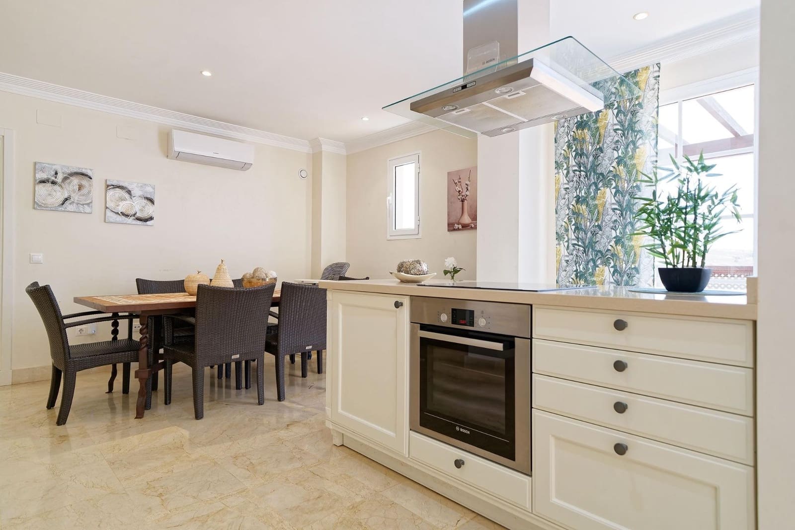 3 soverom Leilighet til salgs i Mogan med svømmebasseng garasje - € 750 000 (Ref: 7729500)