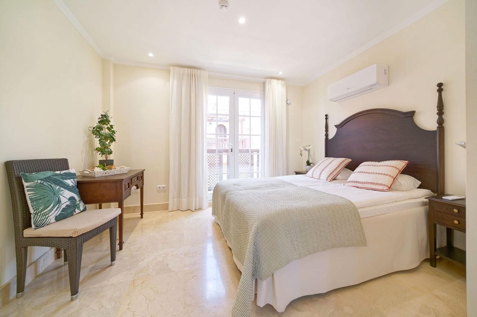 3 soverom Leilighet til salgs i Mogan med svømmebasseng garasje - € 750 000 (Ref: 7729500)