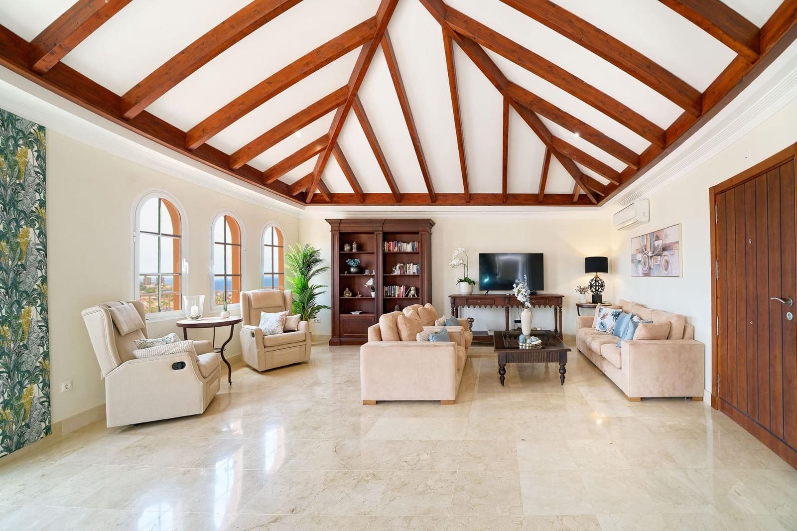 3 soverom Leilighet til salgs i Mogan med svømmebasseng garasje - € 750 000 (Ref: 7729500)