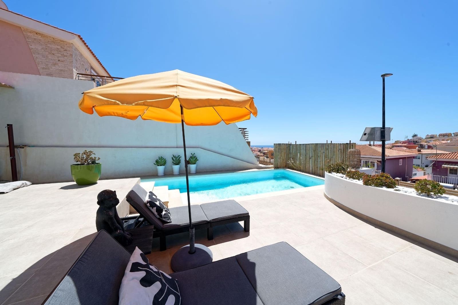 5 bedroom Villa for sale in Mogan with pool garage - € 1,150,000 (Ref: 8242992)