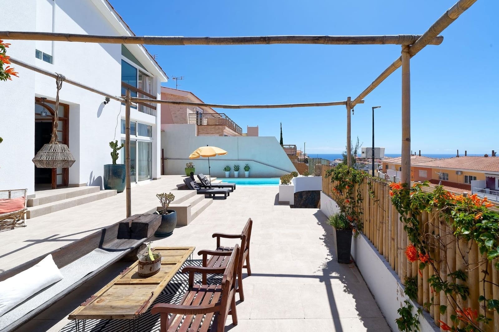 5 bedroom Villa for sale in Mogan with pool garage - € 1,150,000 (Ref: 8242992)