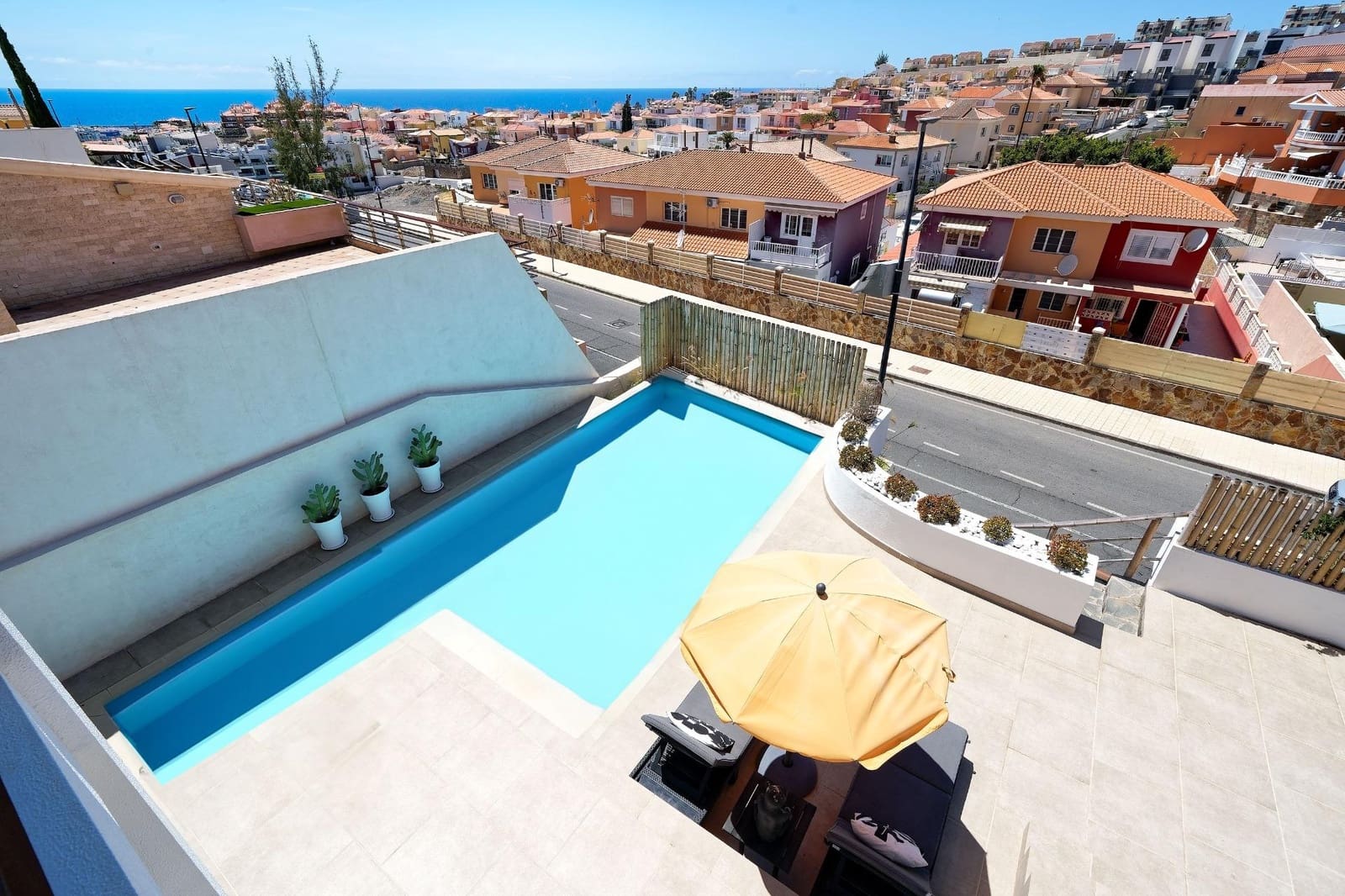 5 bedroom Villa for sale in Mogan with pool garage - € 1,150,000 (Ref: 8242992)