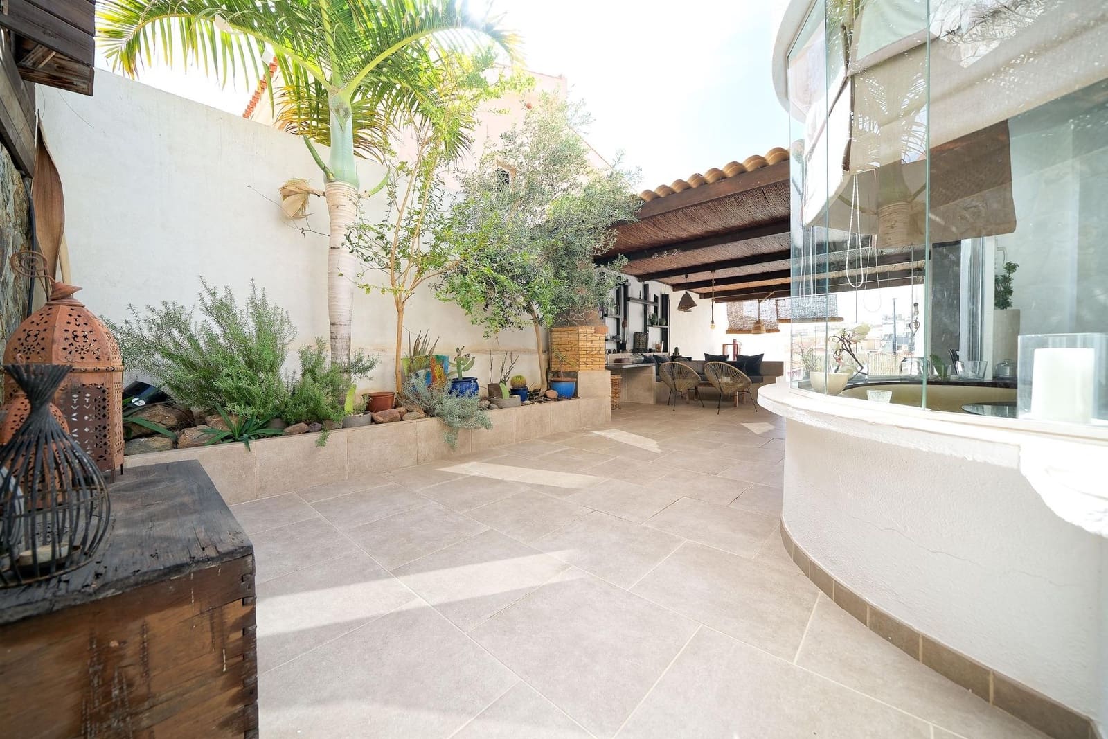 5 bedroom Villa for sale in Mogan with pool garage - € 1,150,000 (Ref: 8242992)