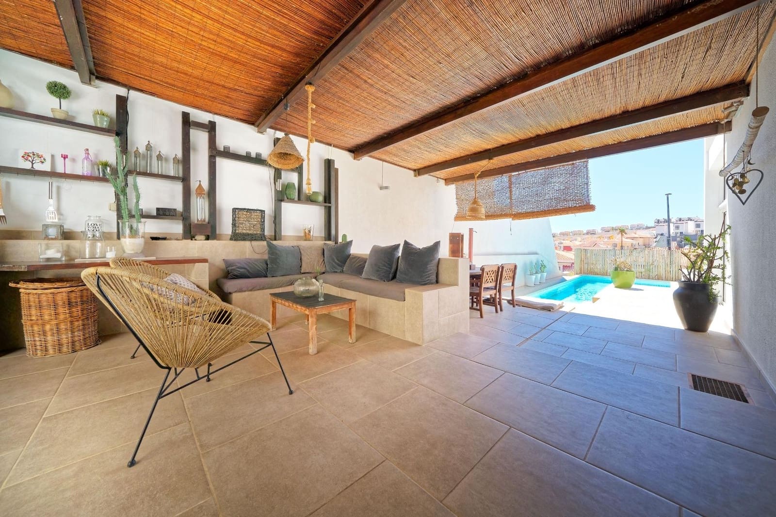 5 bedroom Villa for sale in Mogan with pool garage - € 1,150,000 (Ref: 8242992)