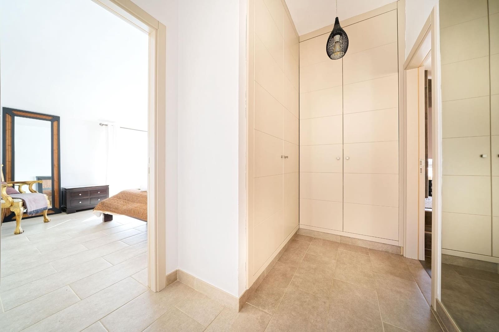 5 bedroom Villa for sale in Mogan with pool garage - € 1,150,000 (Ref: 8242992)