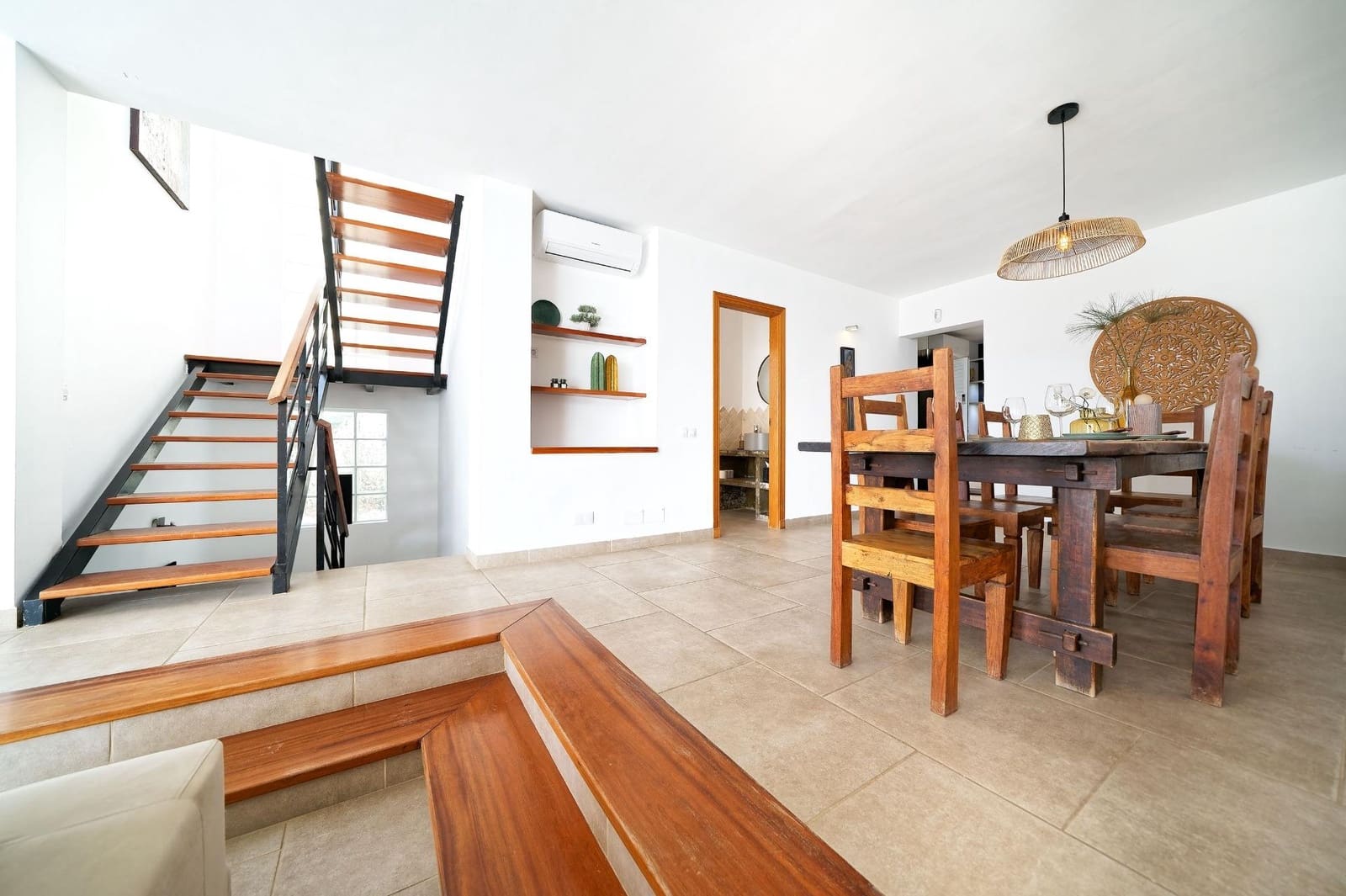 5 bedroom Villa for sale in Mogan with pool garage - € 1,150,000 (Ref: 8242992)