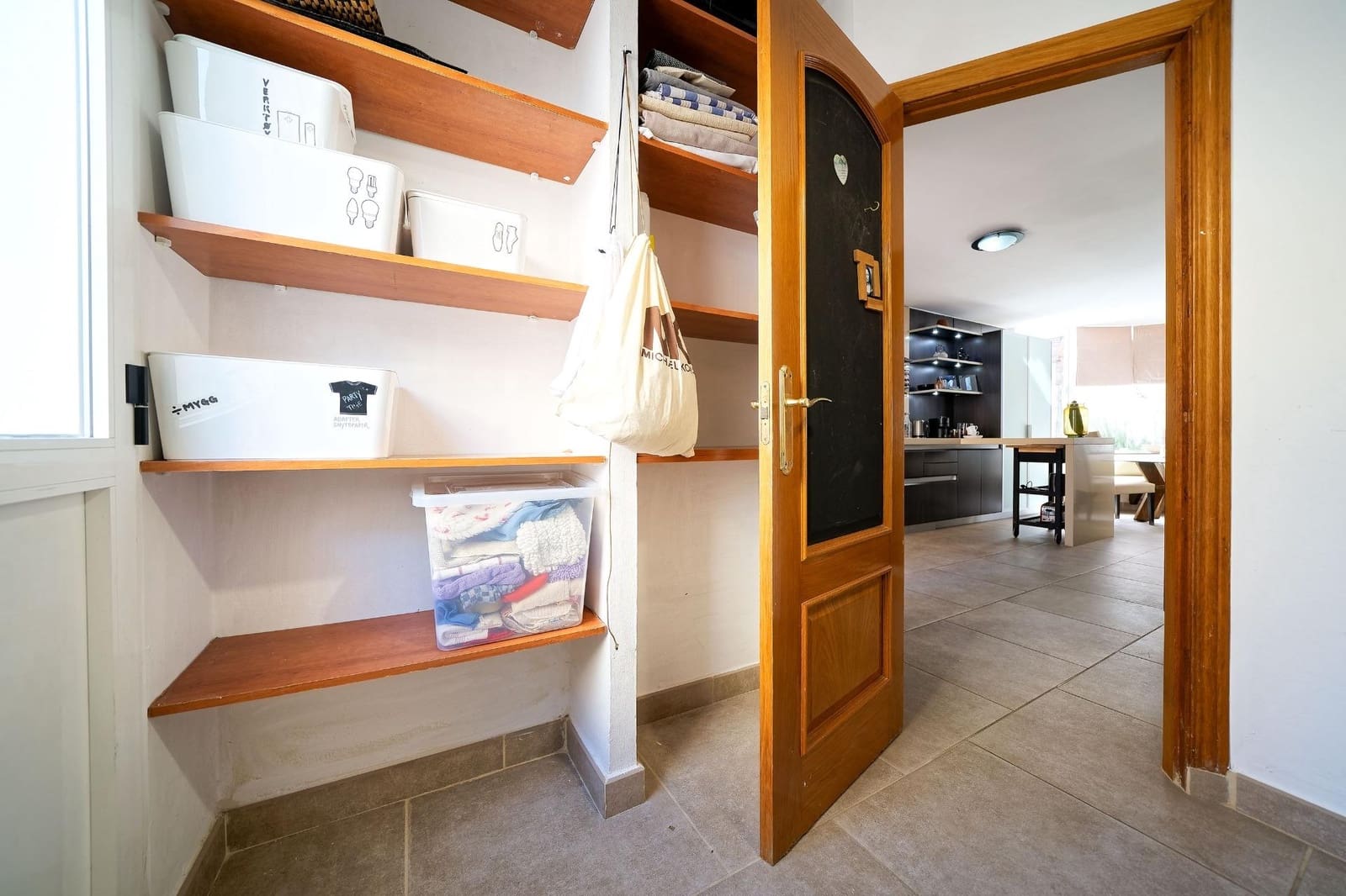 5 bedroom Villa for sale in Mogan with pool garage - € 1,150,000 (Ref: 8242992)