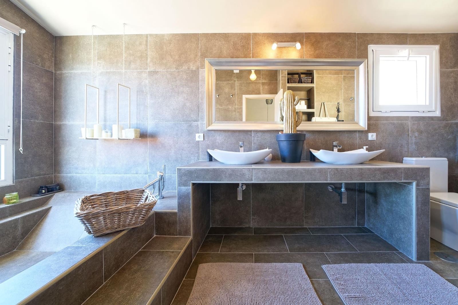 5 bedroom Villa for sale in Mogan with pool garage - € 1,150,000 (Ref: 8242992)