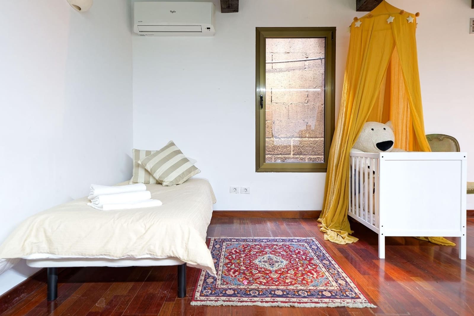 5 bedroom Villa for sale in Mogan with pool garage - € 1,150,000 (Ref: 8242992)