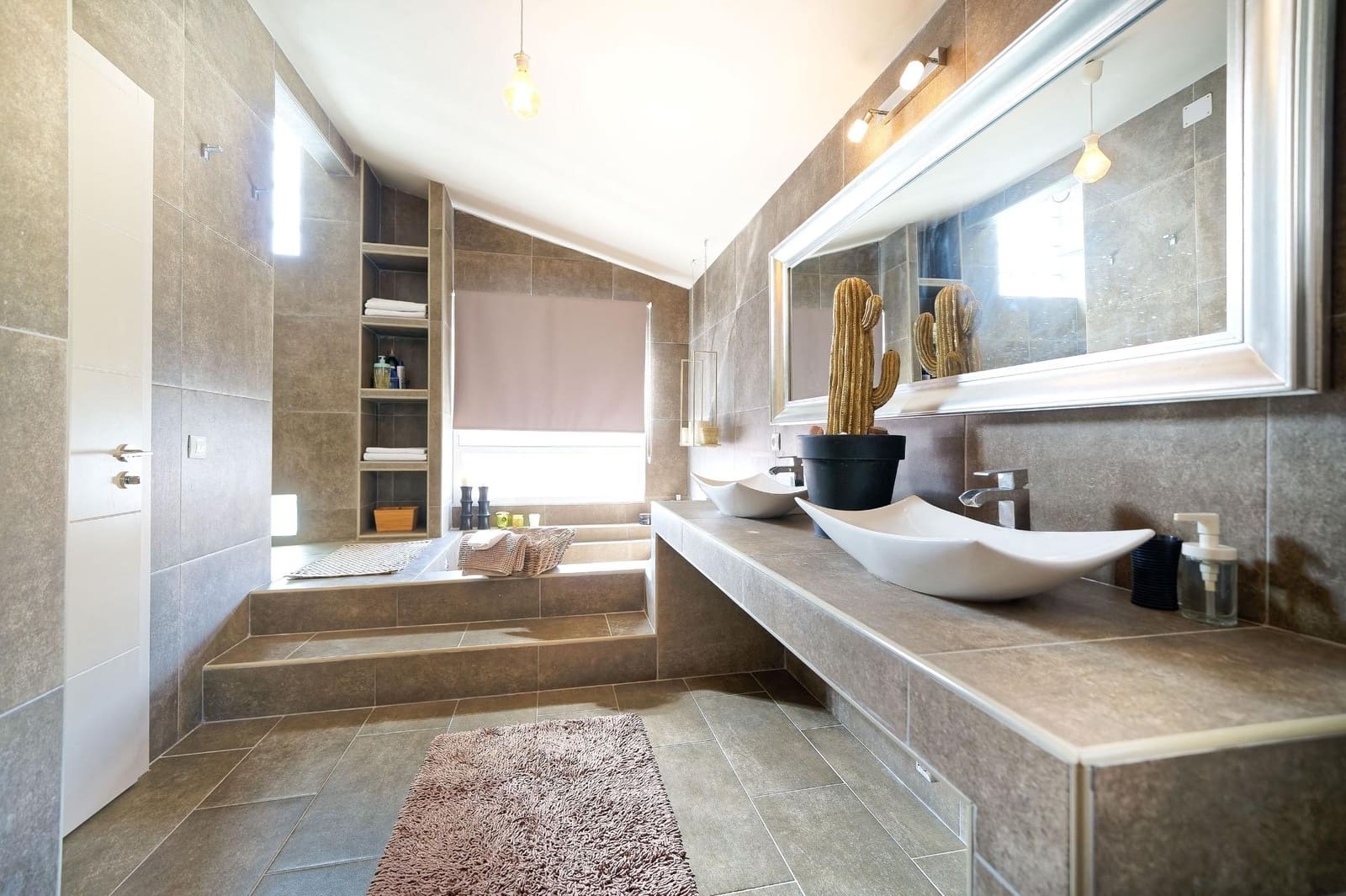 5 bedroom Villa for sale in Mogan with pool garage - € 1,150,000 (Ref: 8242992)