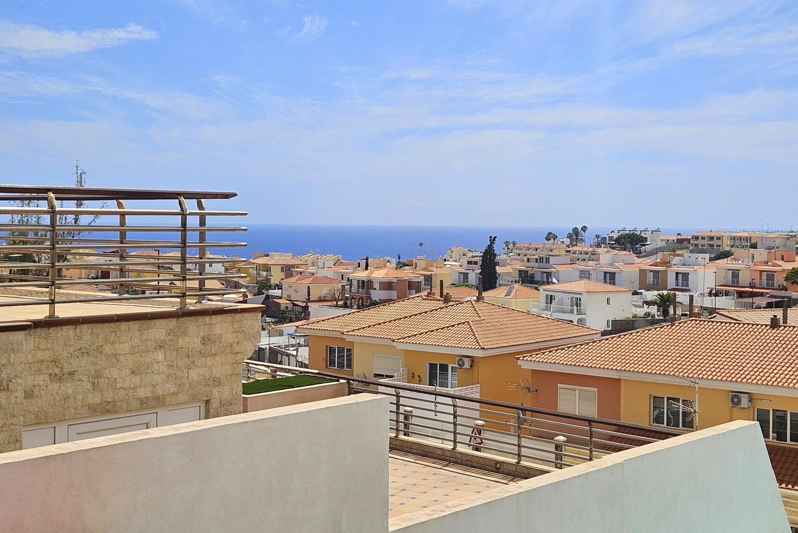 5 bedroom Villa for sale in Mogan with pool garage - € 1,150,000 (Ref: 8242992)