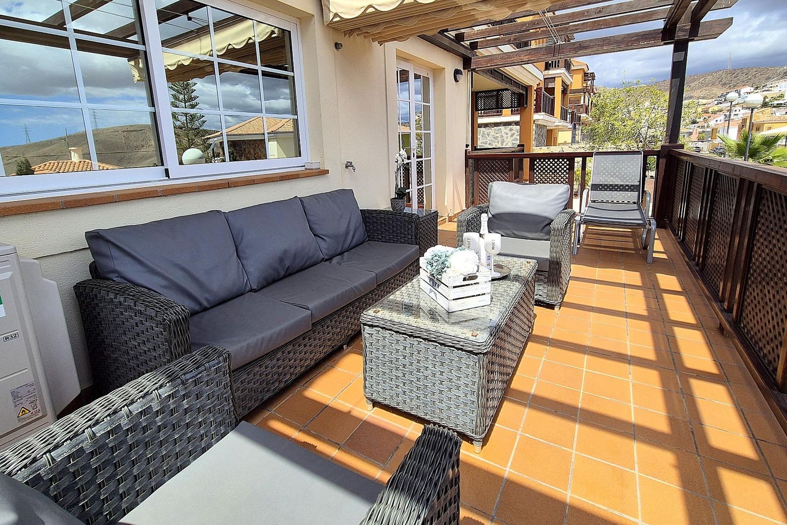 2 slaapkamer Appartement te koop in Mogan met zwembad - € 499.000 (Ref: 8929970)