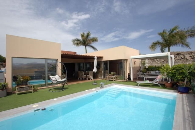 2 quarto Bungalow para venda em Salobre Golf, San Bartolomé de Tirajana com piscina - 775 000 € (Ref: 9062330)