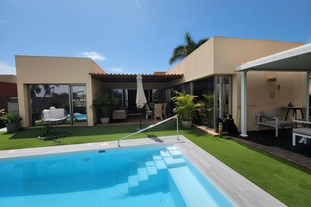 2 sypialnia Bungalow na sprzedaż w Salobre Golf, San Bartolomé de Tirajana z basenem - 729 000 € (Ref: 9062330)